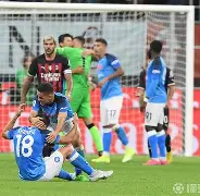 包含曼联客场告负：球队连续不胜拉开距离的词条